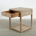 Table d'appoint carrée avec tiroir, 68,5 cm de haut, finition blanc délavé
