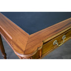 Bureau de style victorien en acajou massif brun foncé / brun clair avec sous-main en cuir noir et 3 tiroirs – Unité simple